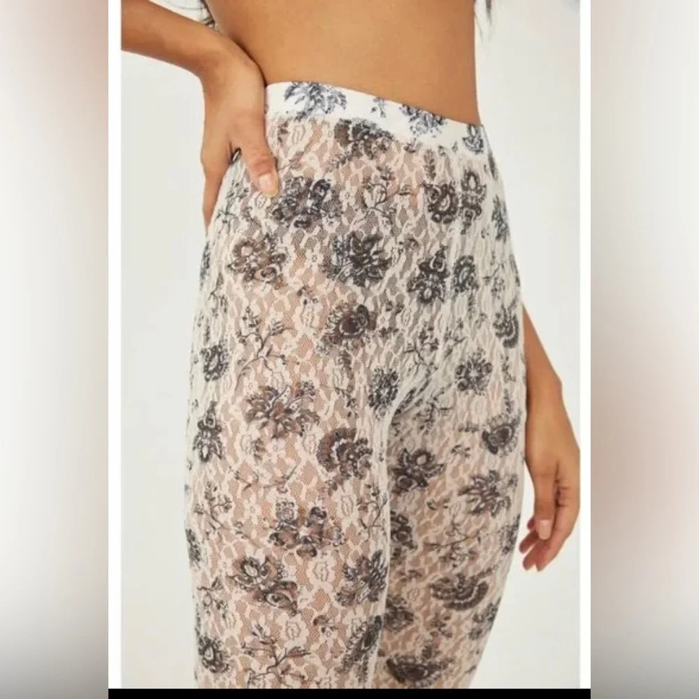 FREE PEOPLE Intimately Layered in Lace Leggings Chamoix‎ Combo new size XS new